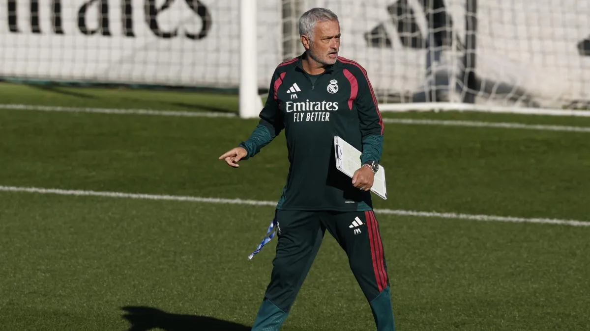 Mourinho rompe su ‘ley mordaza’ para quejarse del arbitraje de España tras la expulsión de Vinícius