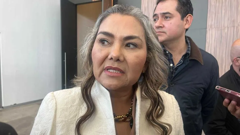 Atienden a menor por posible intoxicación en San Juan del Río