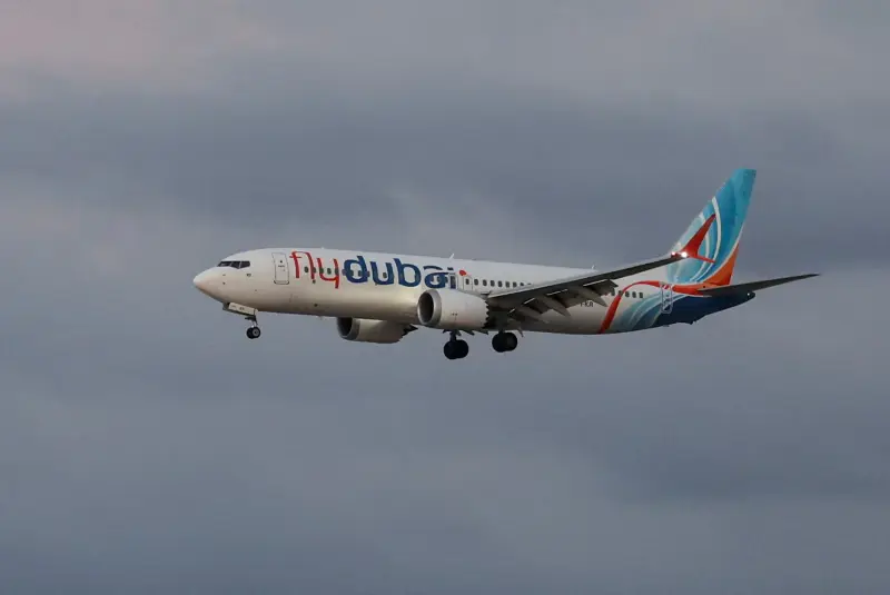 Ataque en vuelo de Flydubai a Tel Aviv revela que el copiloto había sido retirado de Oman Air por preocupaciones sobre sus “posturas extremistas” antes de trabajar para otras aerolíneas
