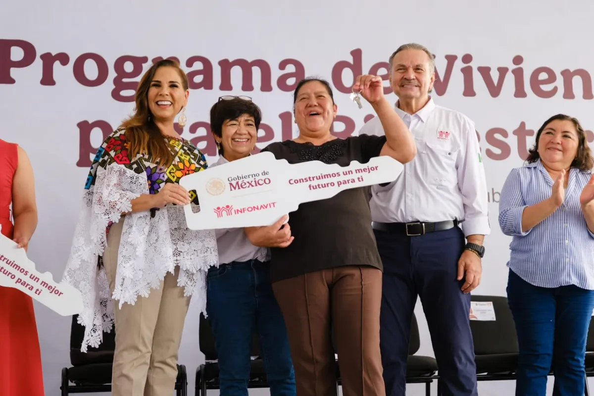 Entregan 288 viviendas del Bienestar en Puerto Aventuras