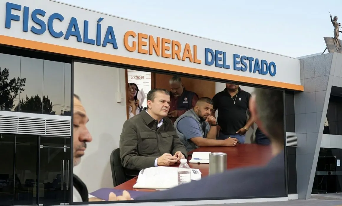 Alertó Juan Manzo a FGE por manipulación del WhatsApp de Carlos Manzo