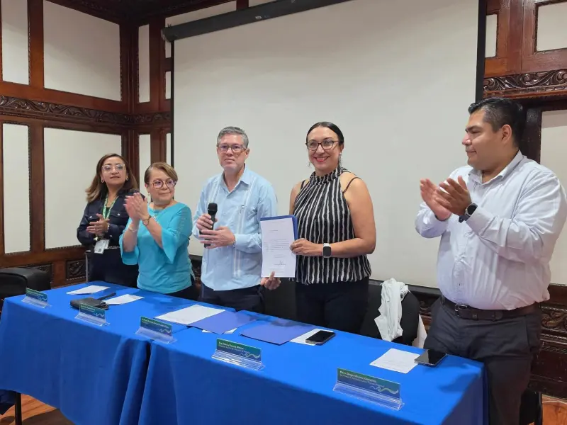Nombran nueva directora en la Facultad de Medicina de la UV en Mendoza