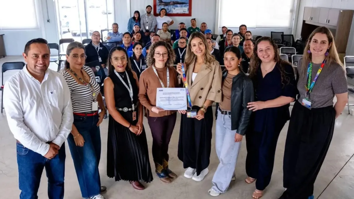 Capacita DIF Municipal de Querétaro al personal del AIQ sobre autismo y el programa ‘De Mil Colores’