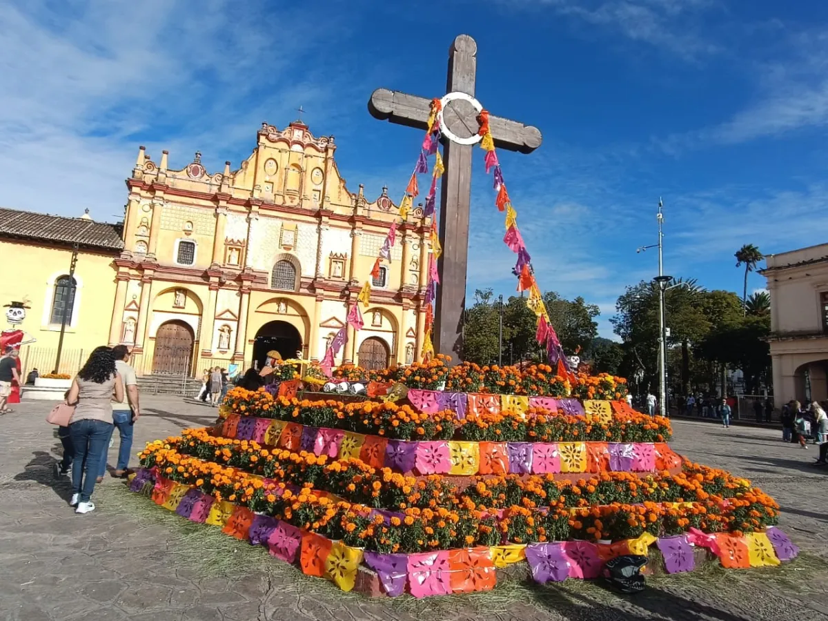 Altar Maya en Chiapas, tradición viva para recibir a los muertos