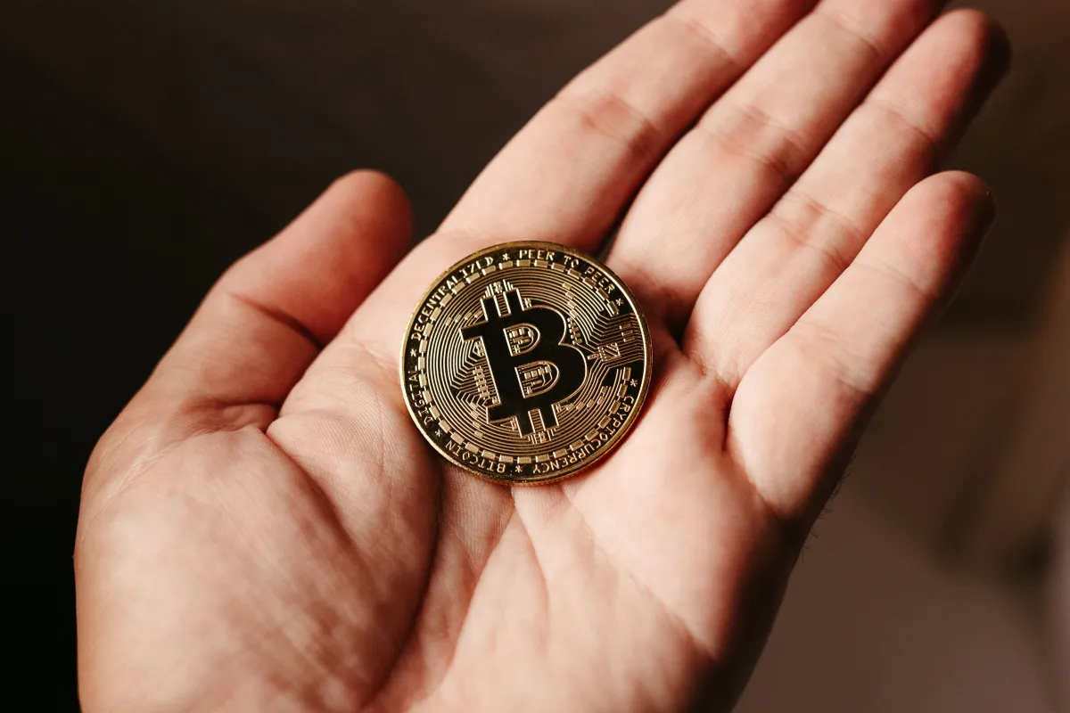 Casino online con criptomonedas en Latinoamérica: qué cambia frente a un casino tradicional