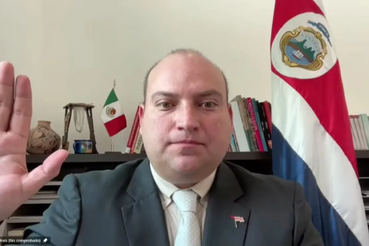 Costa Rica destituye a su embajador en México, quien afirma que se enteró por la prensa