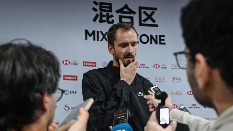 "Me sentí horrible": Daniil Medvedev da la cara tras su polémica descalificación en China