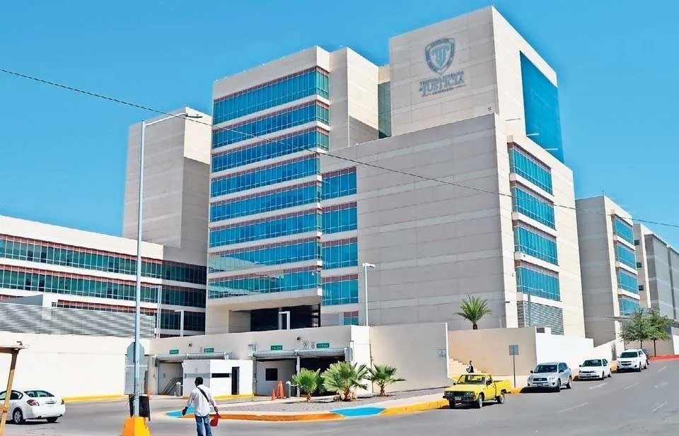 Siguen premios y castigos en TSJ