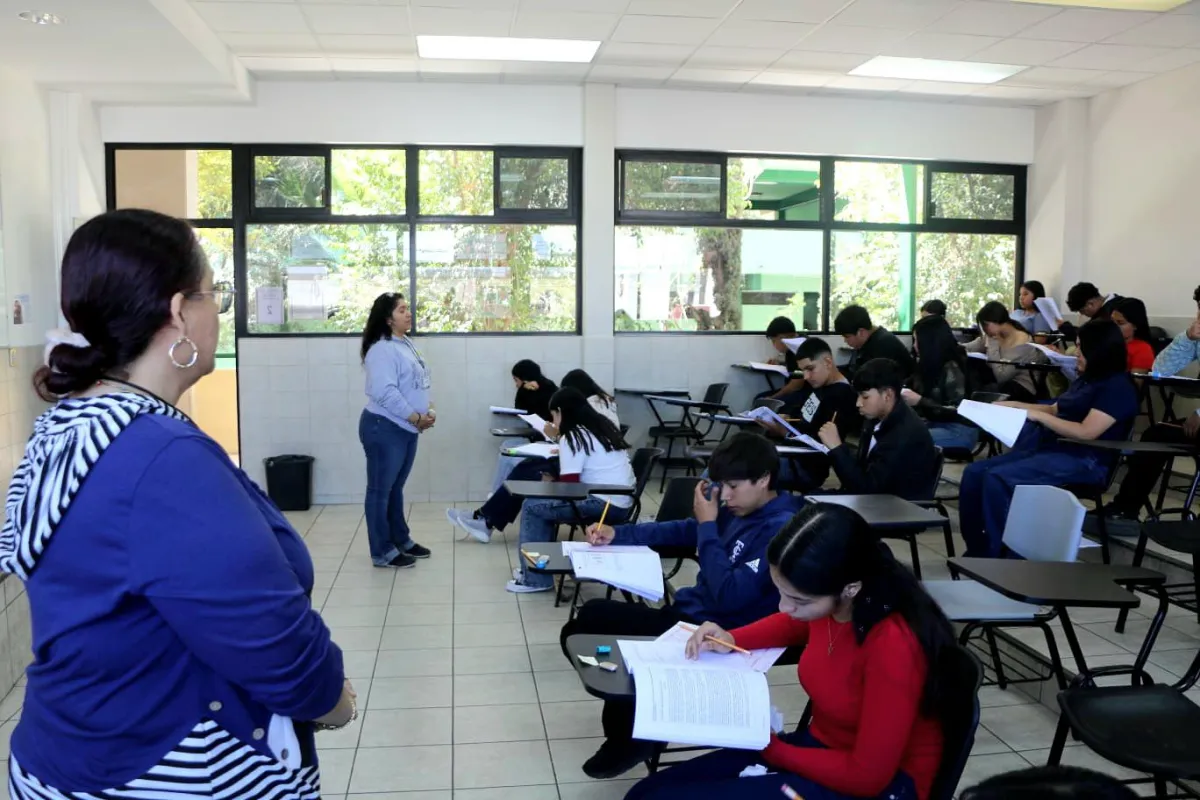 Coahuila: Presentan examen de admisión 2 mil 554 aspirantes a la UAdeC