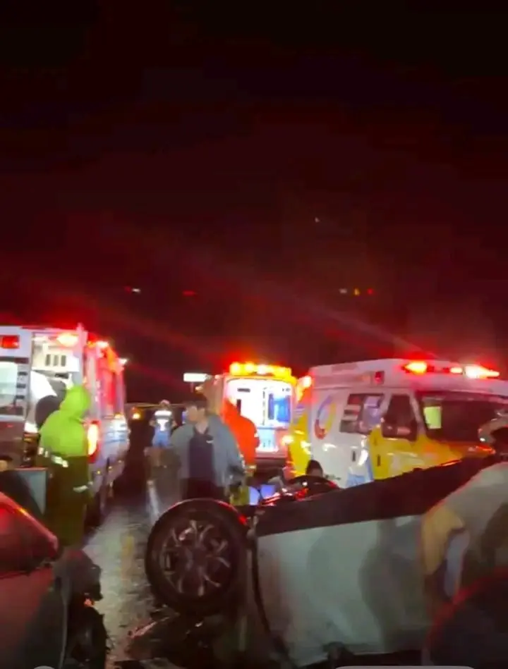 Accidente en la Siglo 21 deja 5 heridos; cerrada rumbo a Pátzcuaro