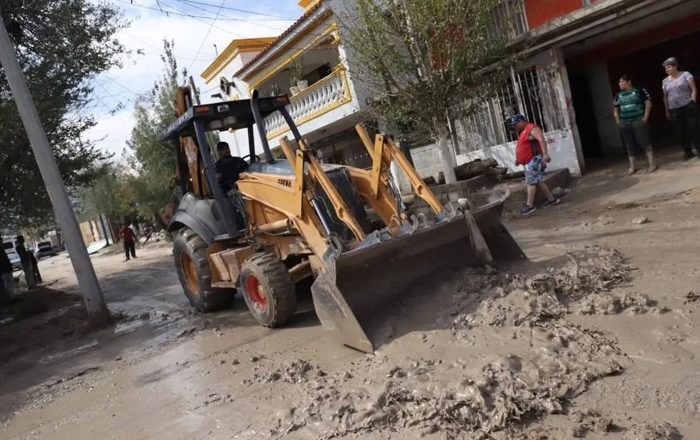 Intensifican operativo de limpieza en el poniente