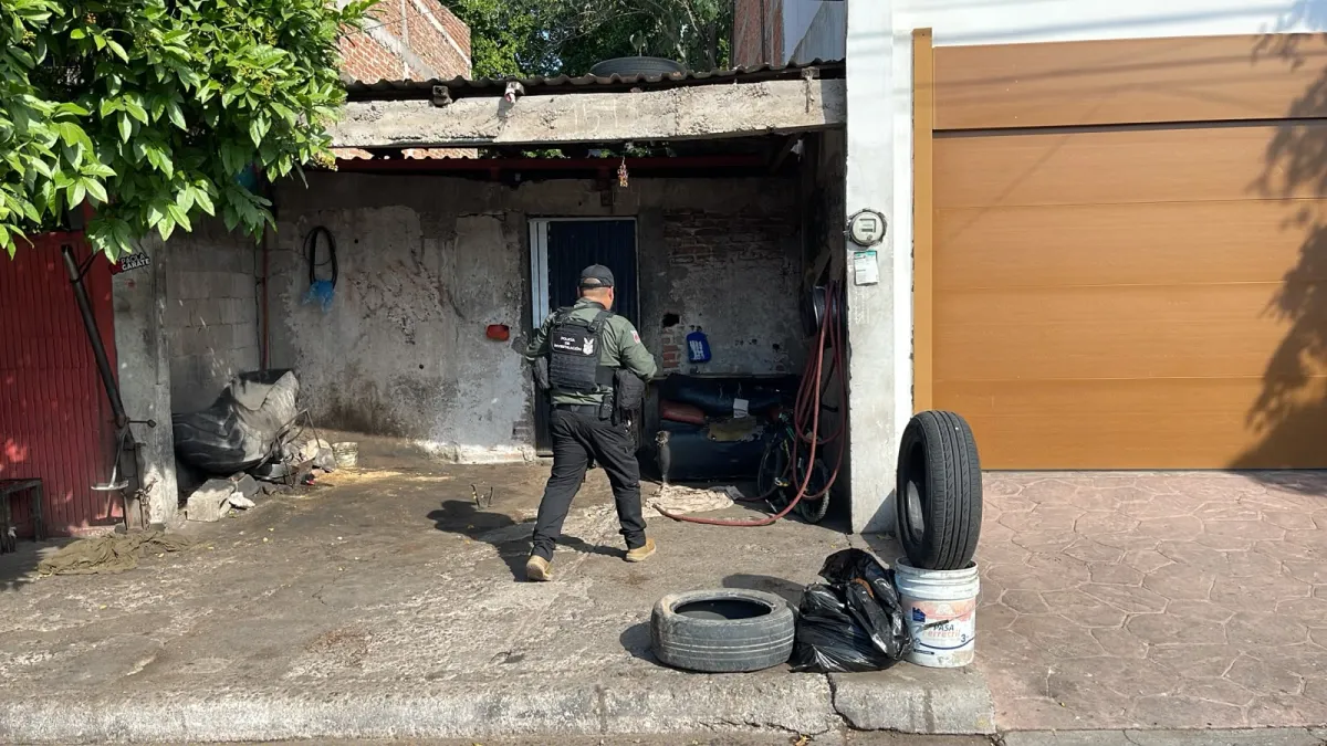 Privan de la libertad a exempleado del STJ en llantera de Culiacán