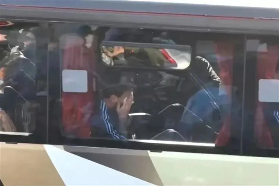 Llora Messi en el autobús antes de su despedida