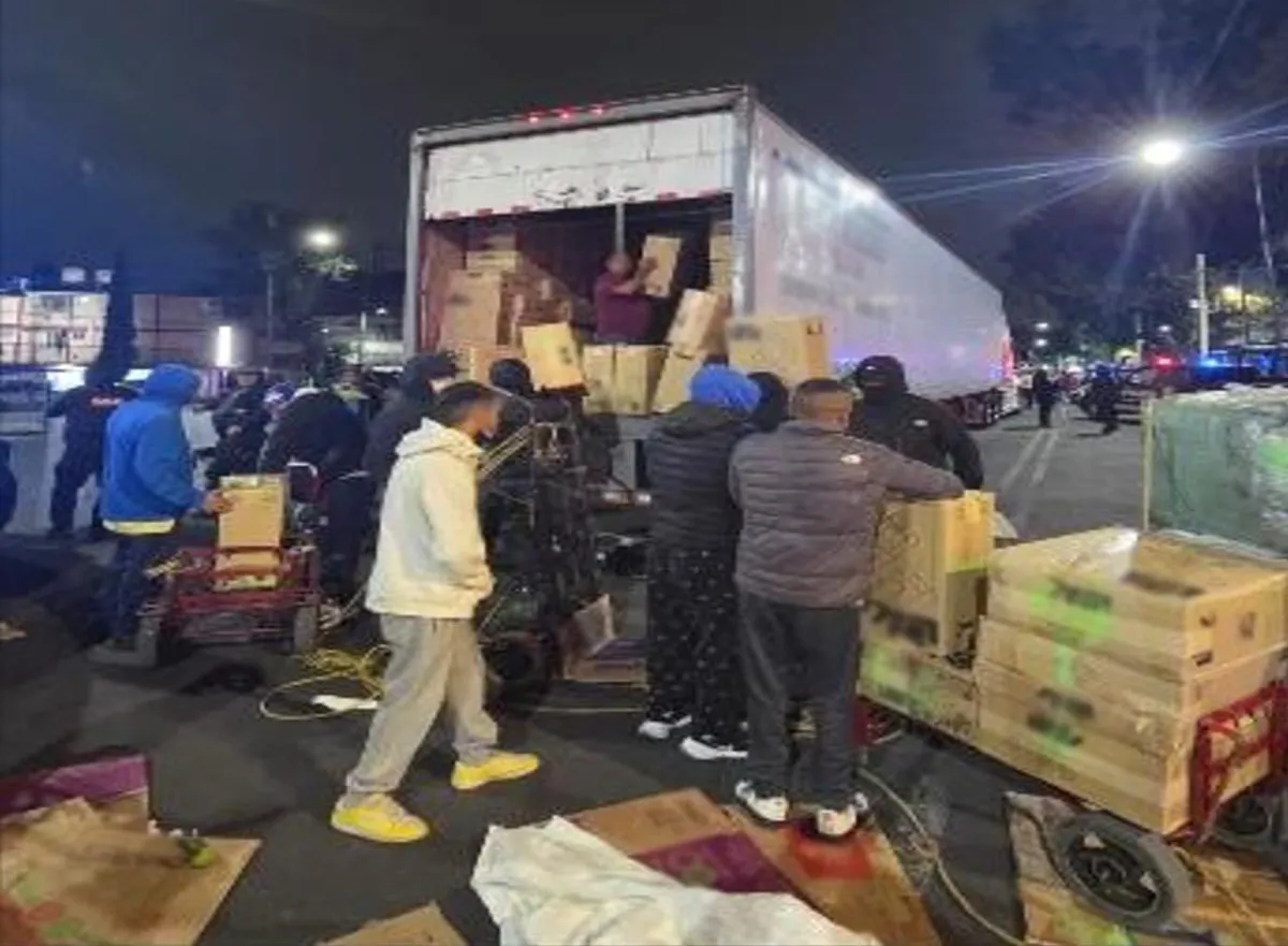 Aseguran en la alcaldía Cuauhtémoc 547 cajas de cigarros apócrifos