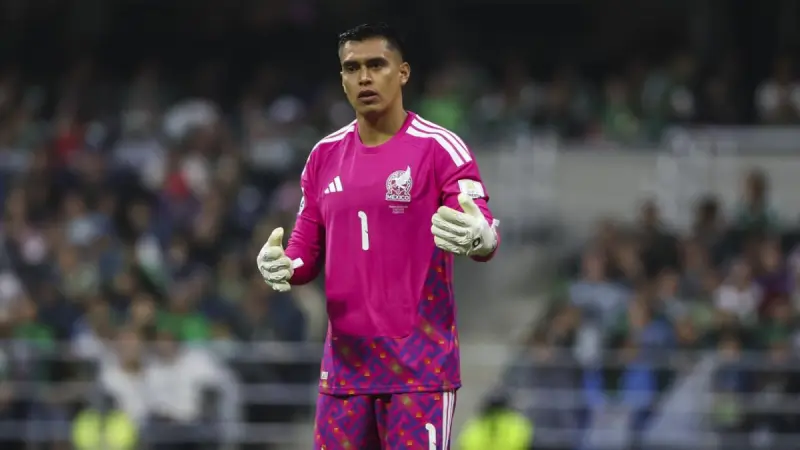 ¡No perdonan! ‘Tala’ Rangel es abucheado por afición mexicana tras errores vs Estados Unidos