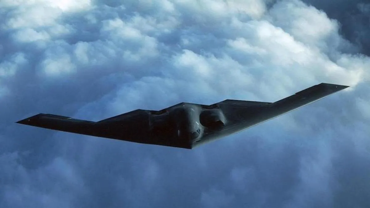 Estados Unidos considera atacar Irán con la "Madre de Todas las Bombas"