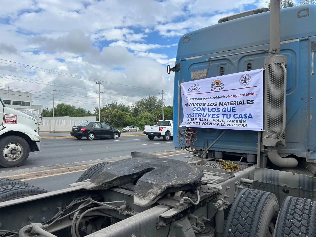 Exigen transportistas cambios en las estrategias de seguridad de las carreteras; piden apoyo de Sheinbaum