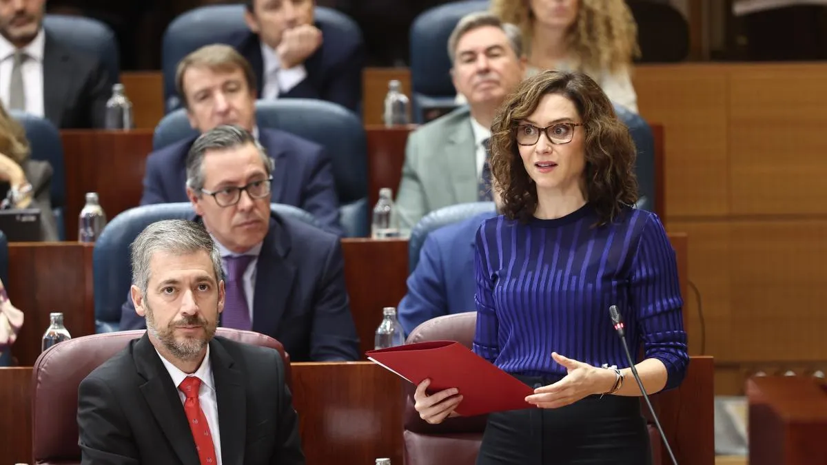Fiscalía española archiva denuncia contra Ayuso por cohecho en su viaje a México