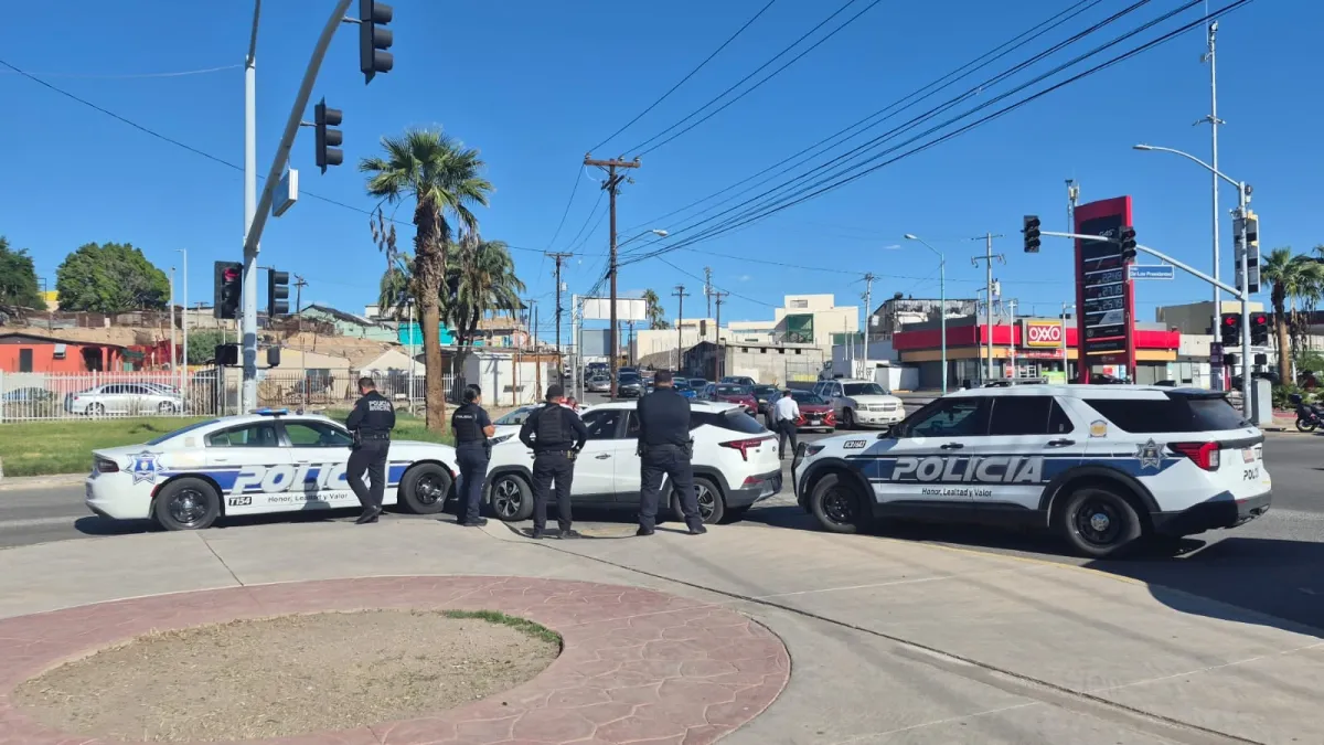Choque en San Luis y Gómez Morín deja un lesionado y cuatro vehículos dañados