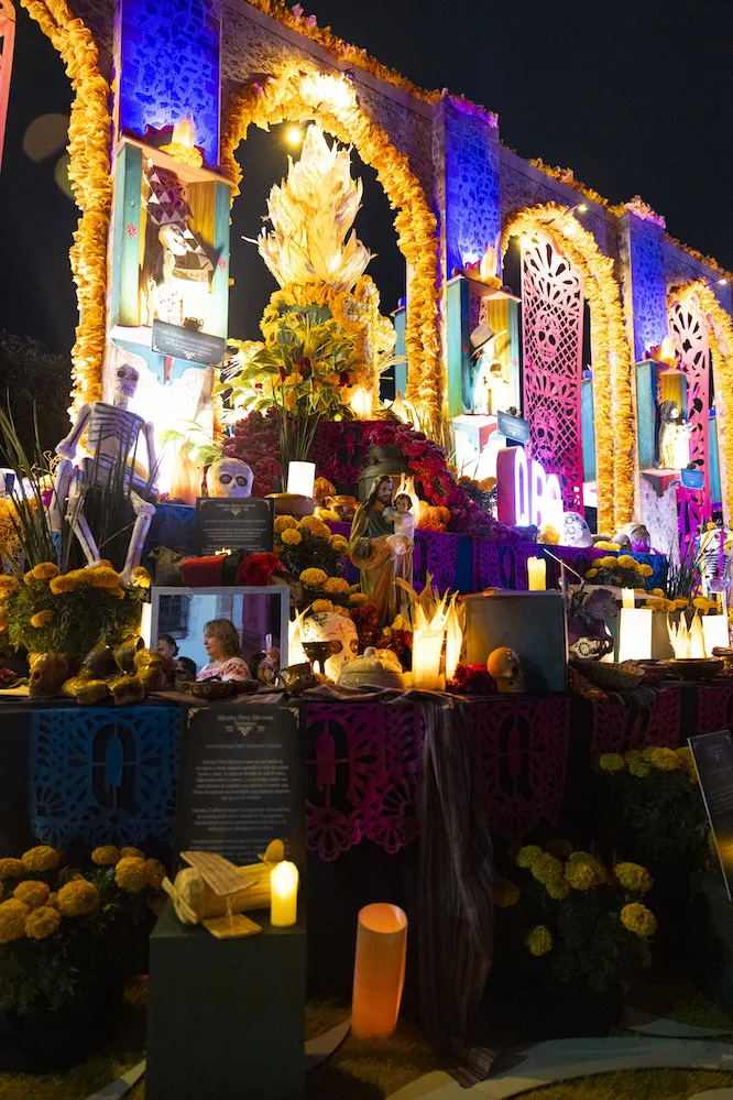 Listo el Altar Monumental Guardianes del Patrimonio en Plaza de Armas