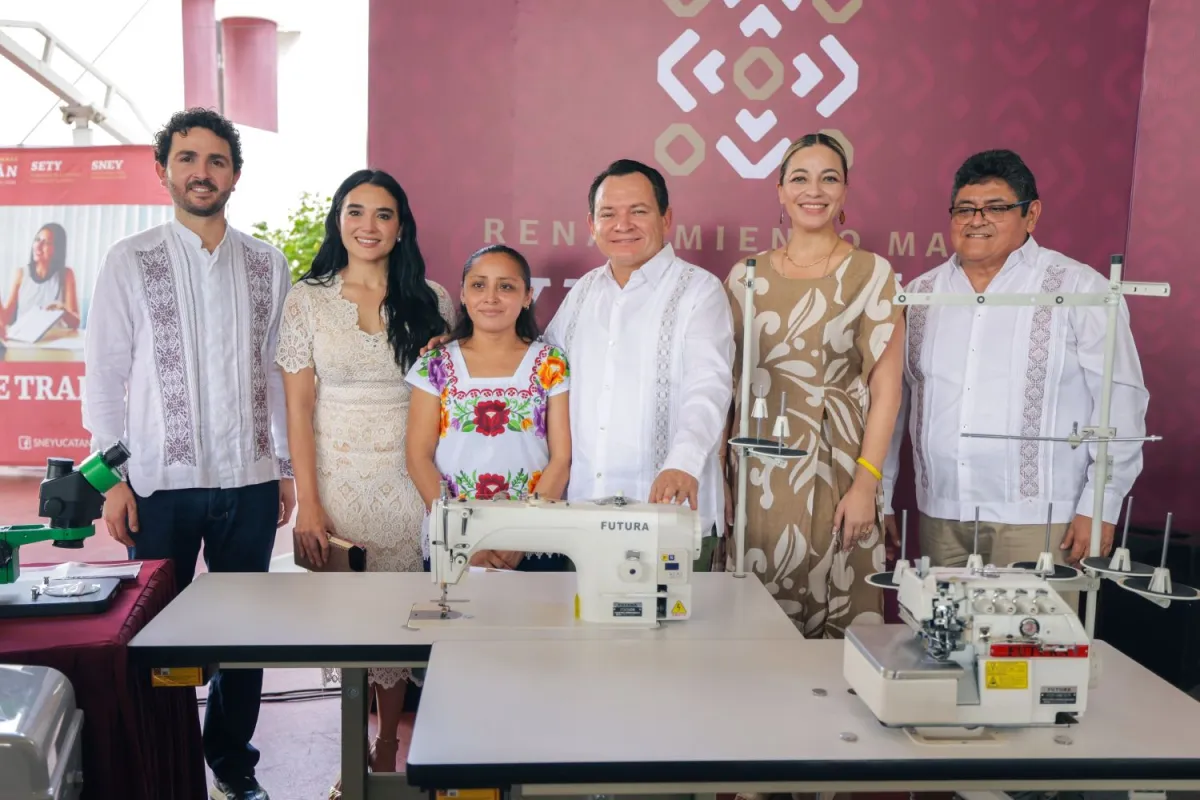 Reciben 164 negocios equipo por parte del Gobierno de Yucatán