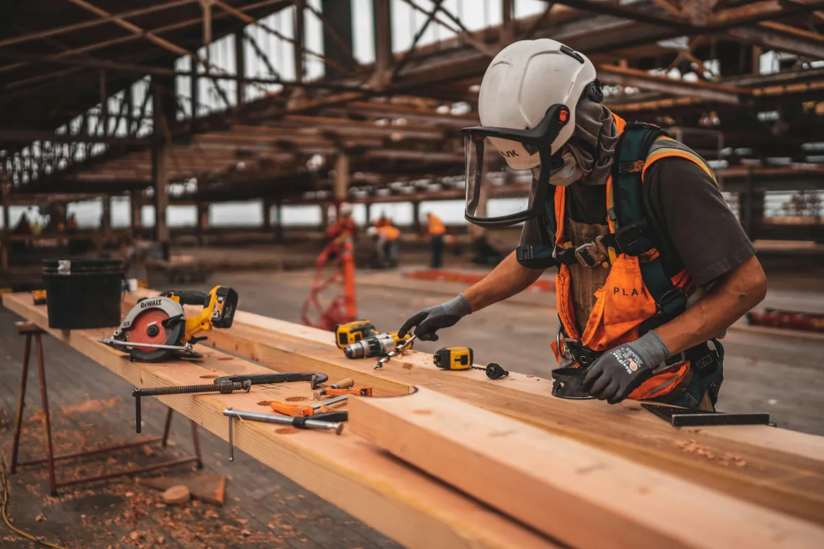 Reducción de jornada laboral beneficiará a 120 mil trabajadores en Saltillo: ARHCOS