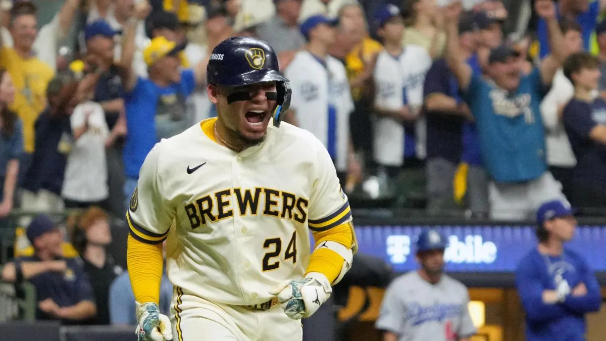 Brewers pone en predicamento al bicampeón Dodgers con su segundo triunfo en la serie de campeonato