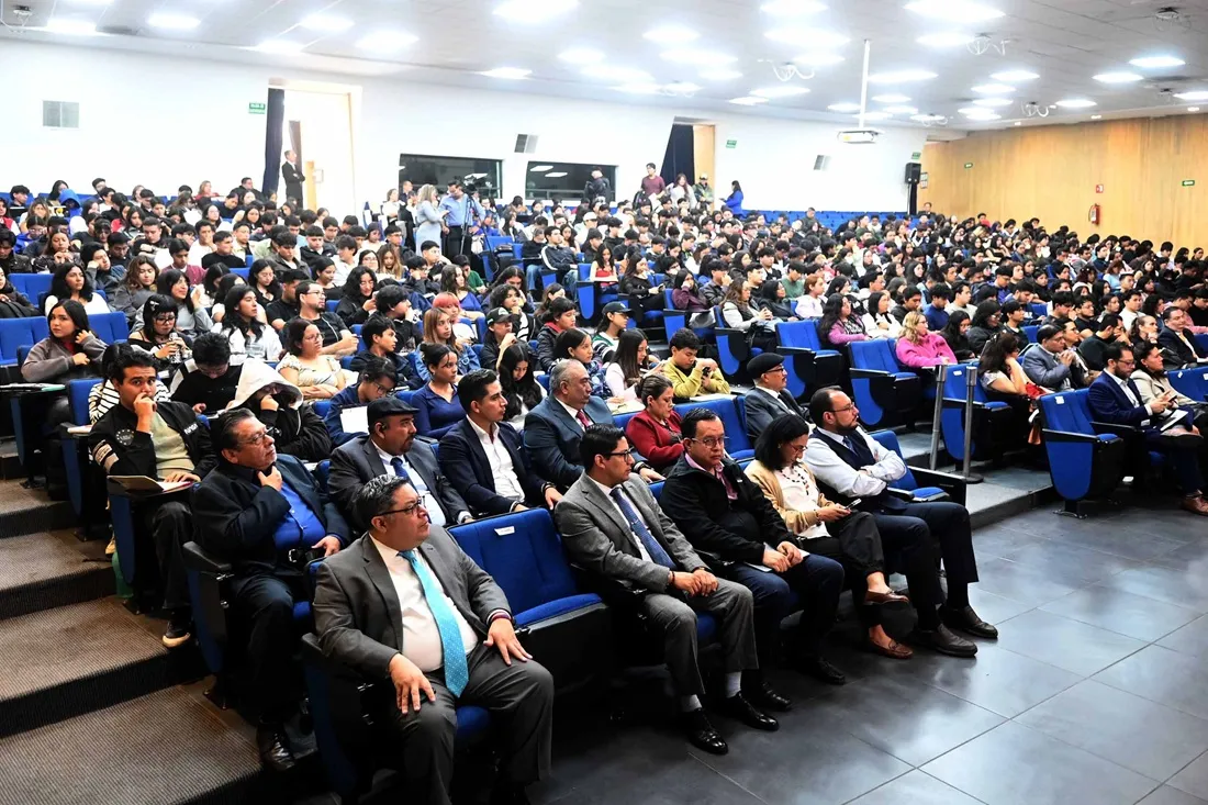 Revisan especialistas en derecho y contaduría cambios fiscales para 2027
