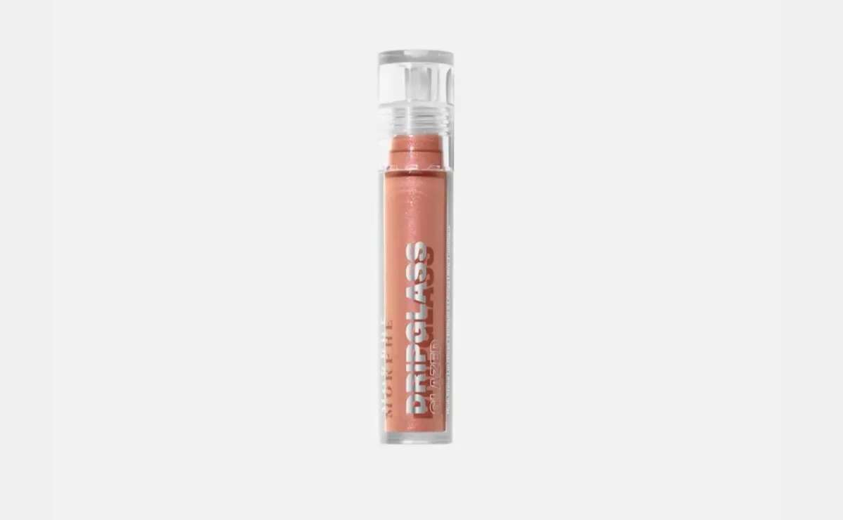 Cómo conseguir el efecto de labios glaseados que triunfa en maquillaje con este producto de Morphe
