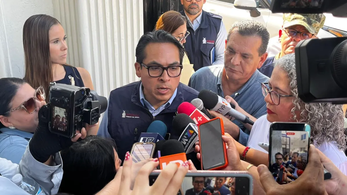 Huracán Simon podría meterse al Golfo de California, señala director de Protección Civil en Sinaloa