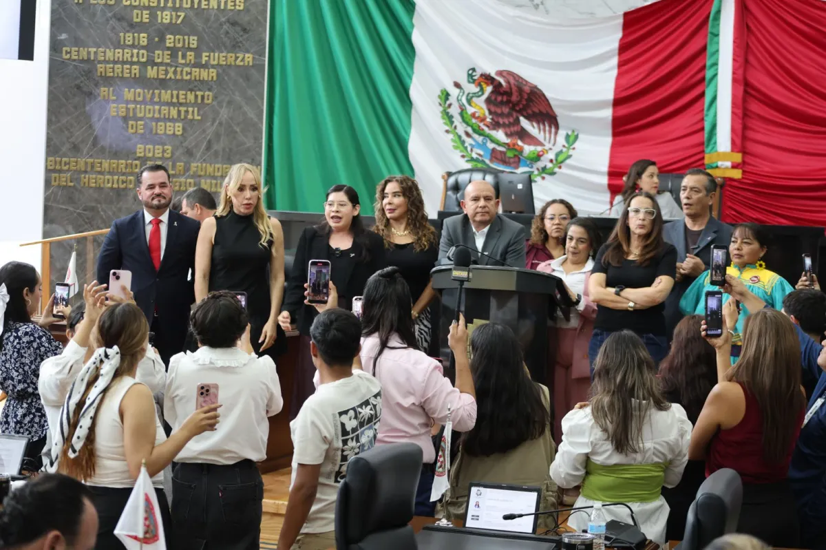 Revienta Morena sesión del Congreso de Chihuahua