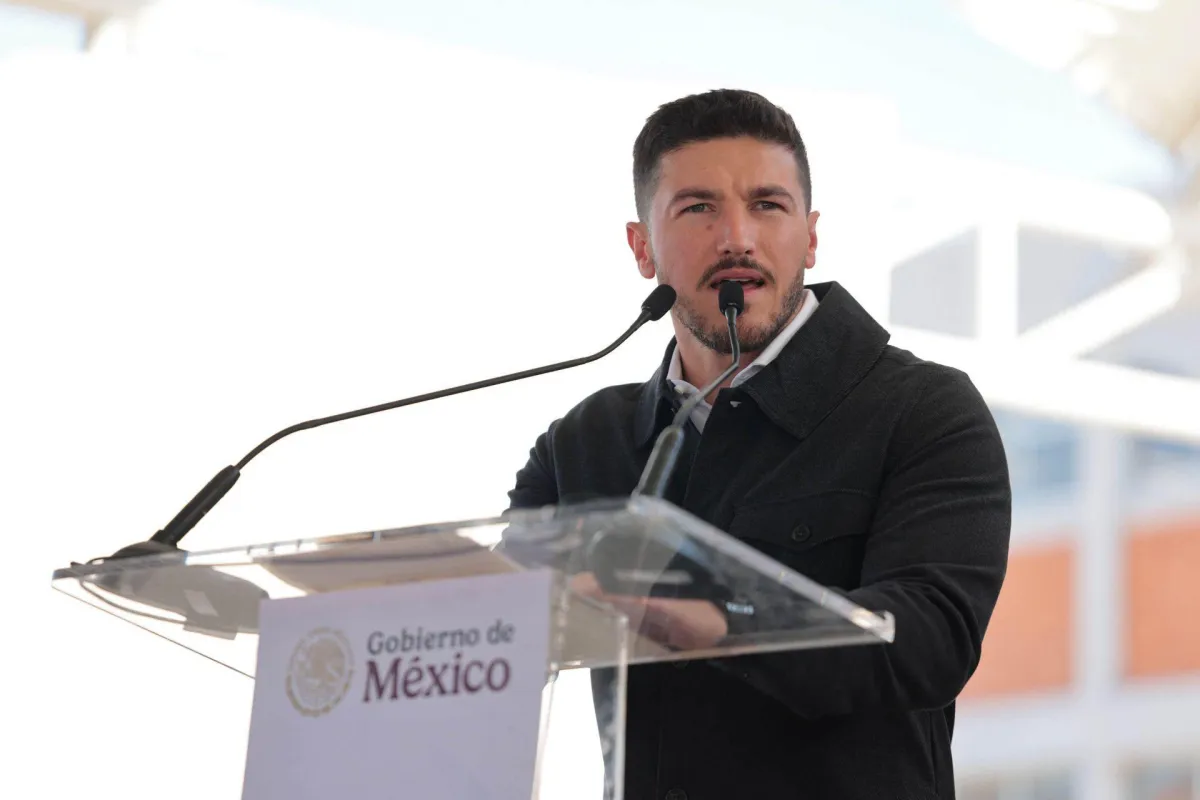 Samuel García veta reforma en Nuevo León que obligaba a liberar la Autopista al Aeropuerto