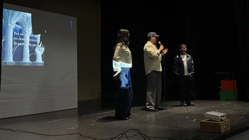 Agradece Paco Mercado a jóvenes compartir ideas y reflexiones sobre IA