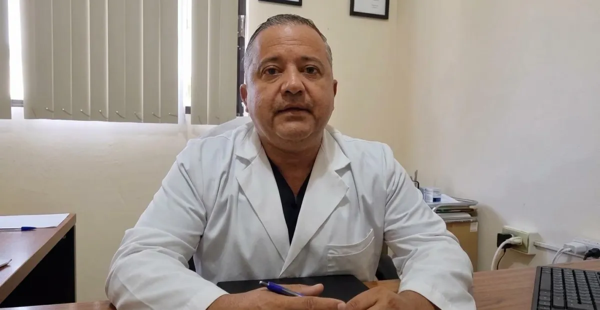 Llevan vacunación contra influenza con módulo “carrusel” para no bajar del auto en Sabinas