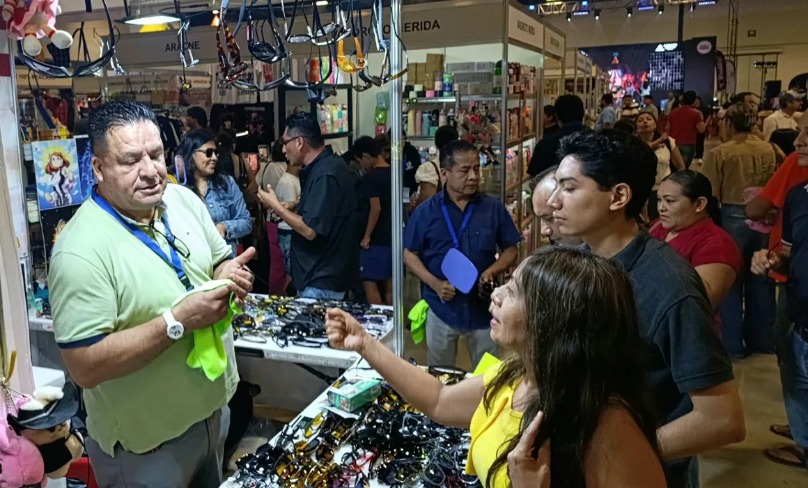 Invita Canaco a disfrutar último día de la Expo Feria del Comercio