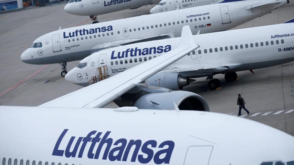 Lufthansa ordena a sus aviones llevar combustible adicional a Fráncfort ante la escasez