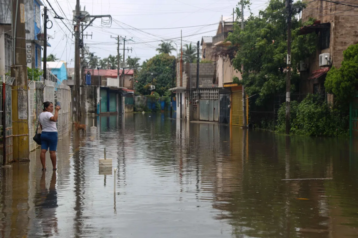 Frente frío número 2 deja inundaciones y derrumbes en 57 municipios del país
