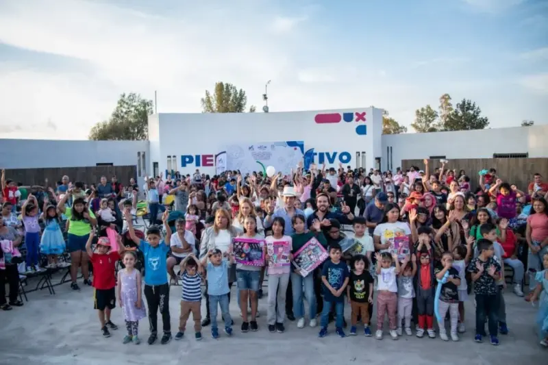 Rodrigo Monsalvo impulsa oportunidades para jóvenes, fortalece la economía y promueve el desarrollo sustentable de El Marqués