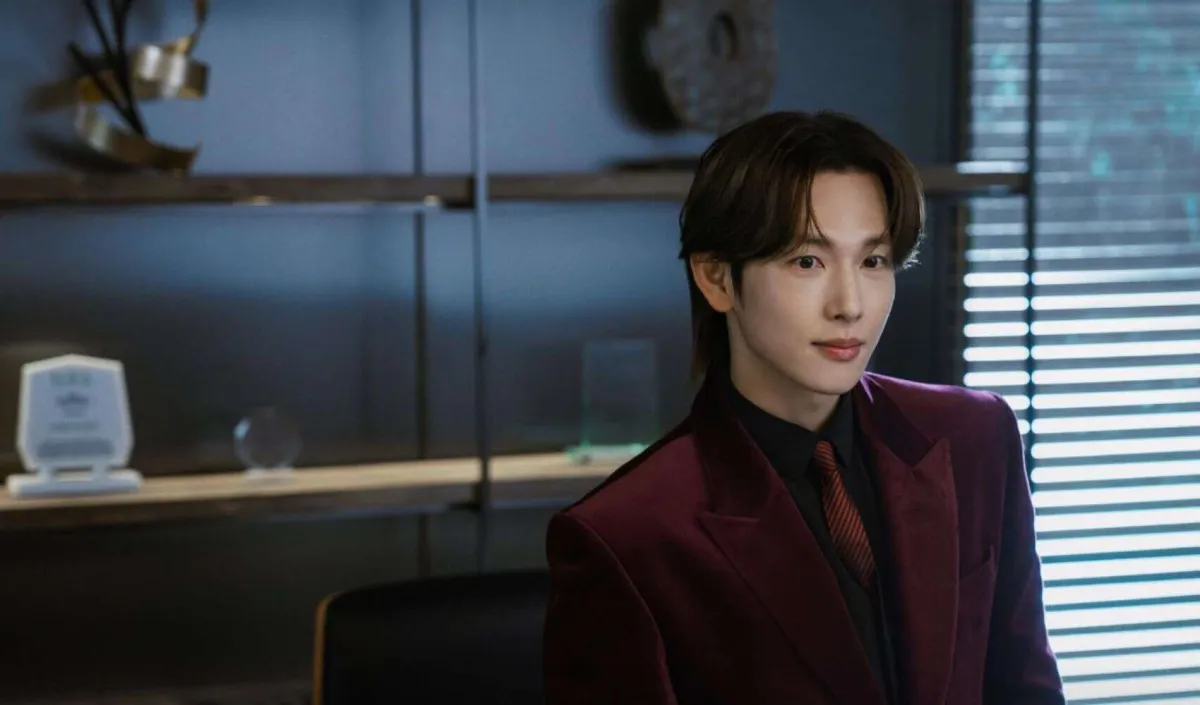 Love in Disguise: una detective se hace pasar por hombre para salvar a un heredero
