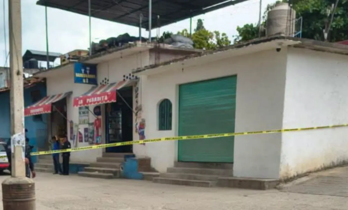 Lo matan dentro de tienda de abarrotes en San Luis Acatlán