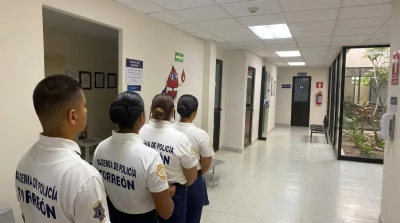 Torreón: Cadetes de la Academia de Policía realizan donación de sangre para apoyar a víctimas de agresión escolar