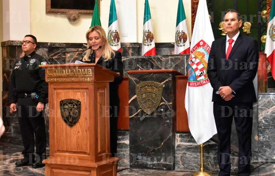 Nombra Maru Campos a Gilberto Loya encargado de la FGE