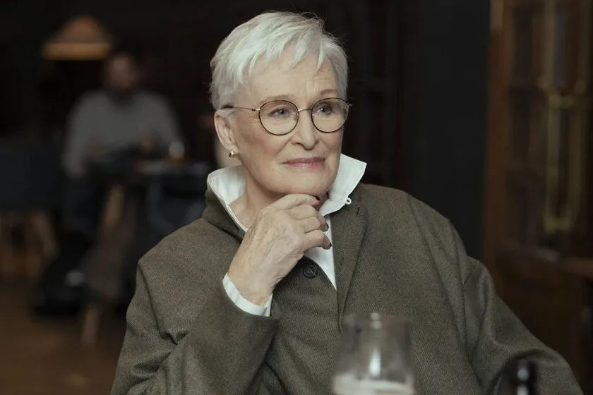 Glenn Close era fan de los Javis mucho antes de 'La bola negra' y no le intimidó rodar sin saber ni papa de español: "Los dioses del cine estuvieron de nuestro lado"
