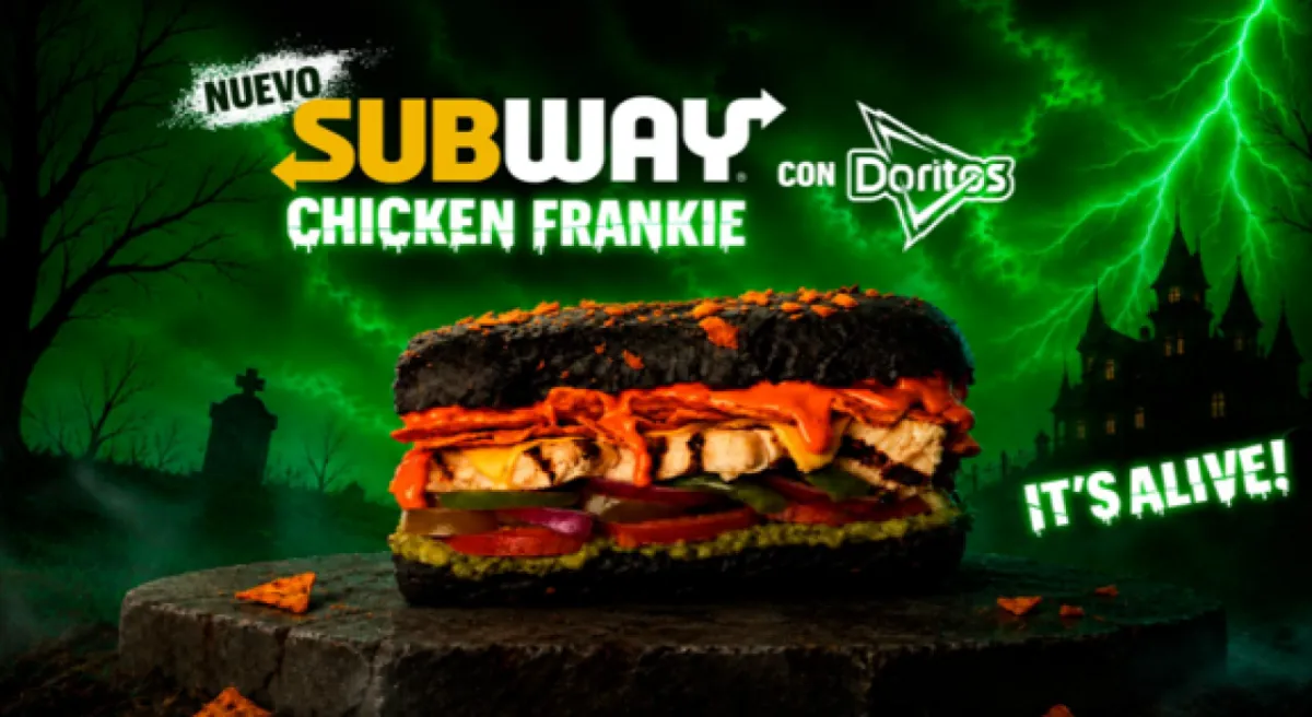 Subway lanzó un sándwich con pan negro y Doritos para "darle una mordida" a las ventas de temporada