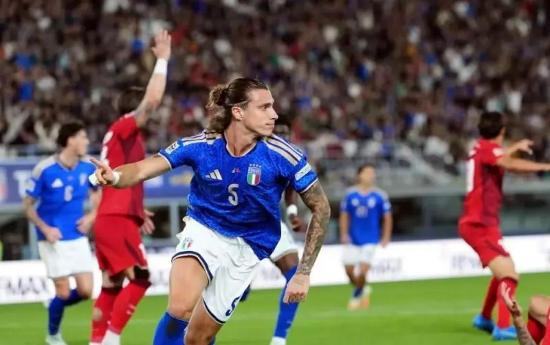 Italia supera a Turquía y se mete a la pelea por Cuartos
