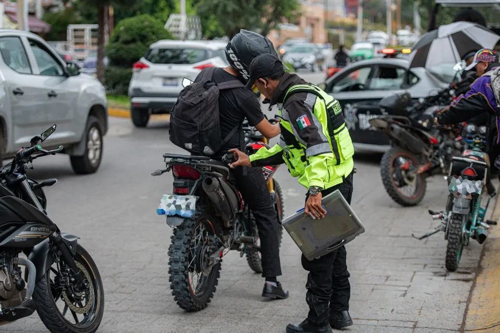 Refuerza San Miguel de Allende seguridad vial con cruces peatonales y Plan Centauro