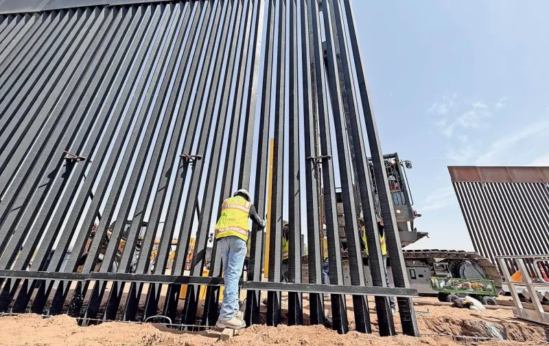 Invierten mil 584 mdd en el ‘Muro Inteligente’