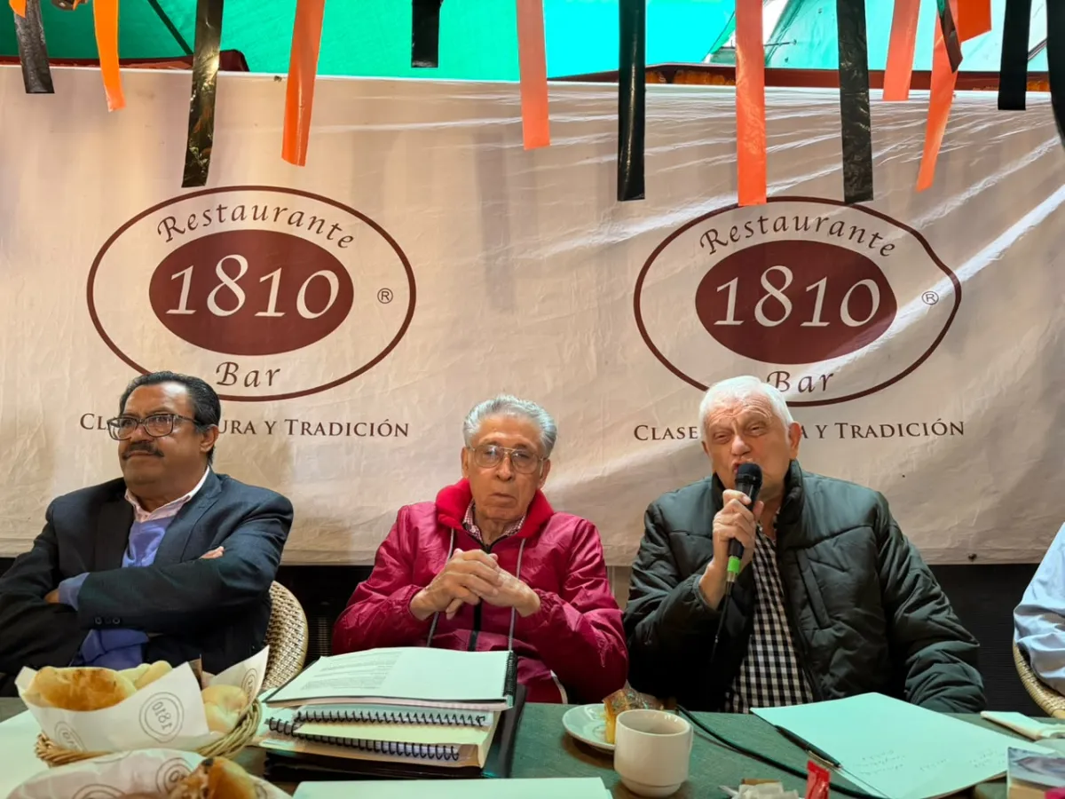 Jubilados de la UAQ denuncian presunto incumplimiento de contrato colectivo desde 2015