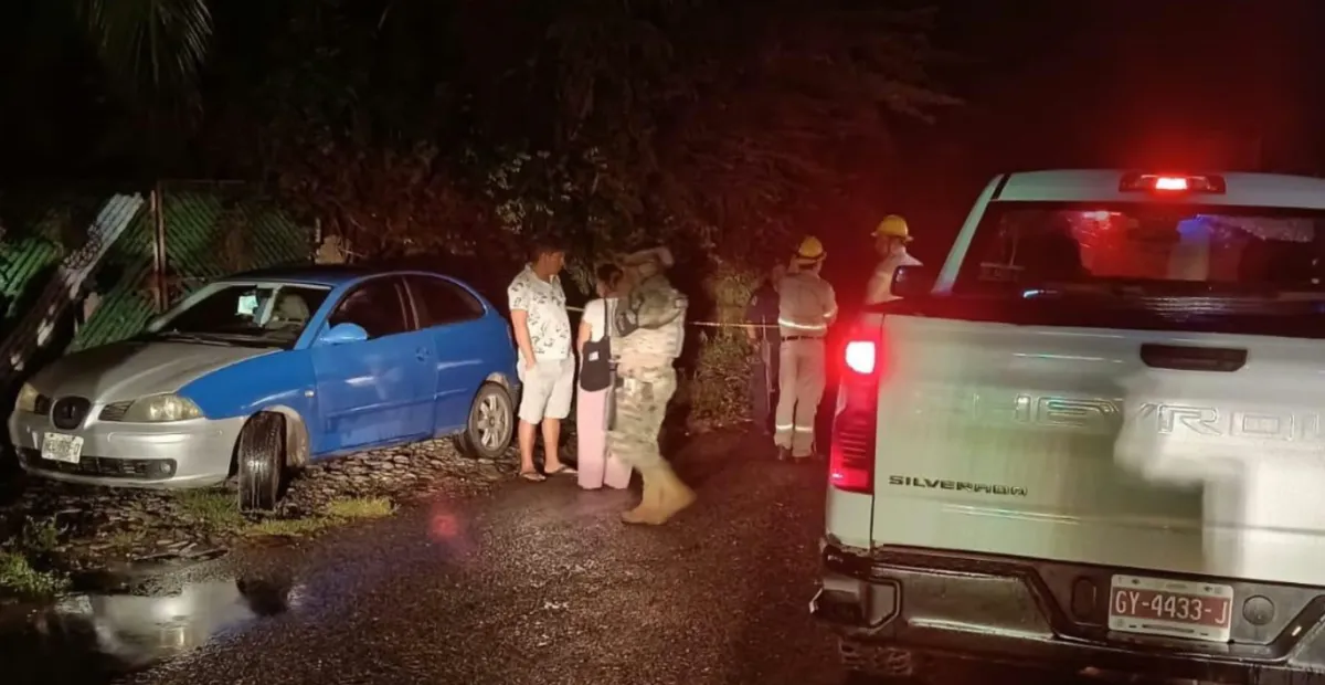 Choque deja una mujer muerta y un lesionado en carretera de Zihuatanejo
