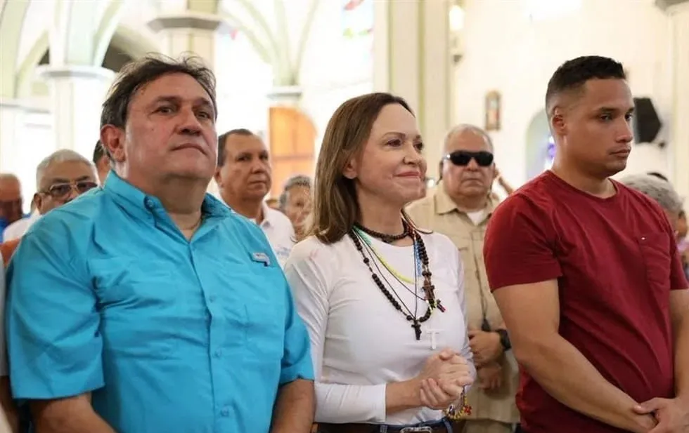 Celebra oposición regreso de Machado a Venezuela